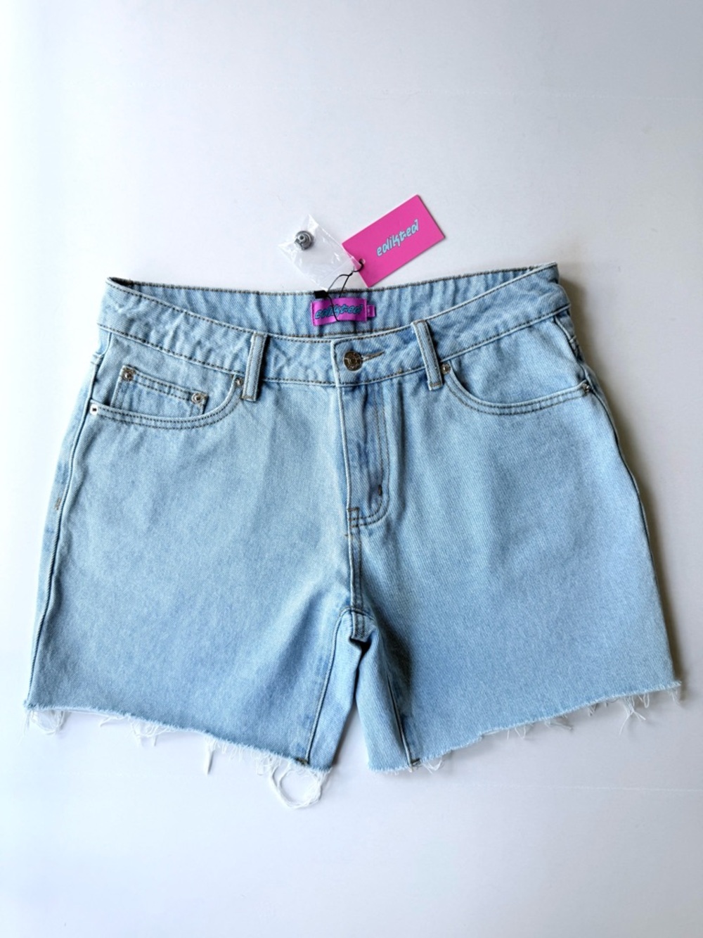 NWT Edikted Tom Boy Low Rise Light Blue Denim Jean Shorts Size M